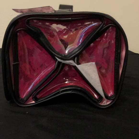 Victoria's Secret travel makeup case - Picture 4 of 8